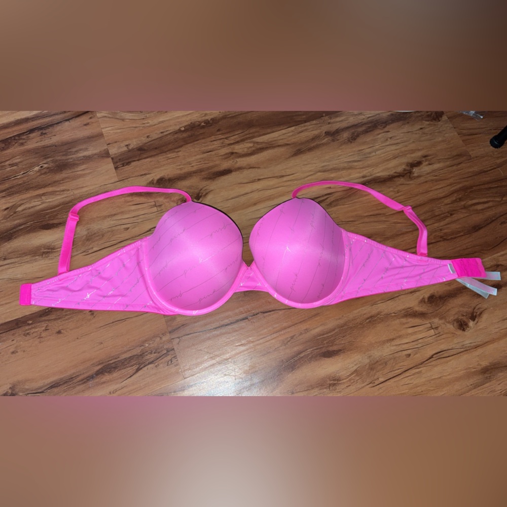 Victoria’s Secret Pink 2016 wear anywhere push up bra size 38DD